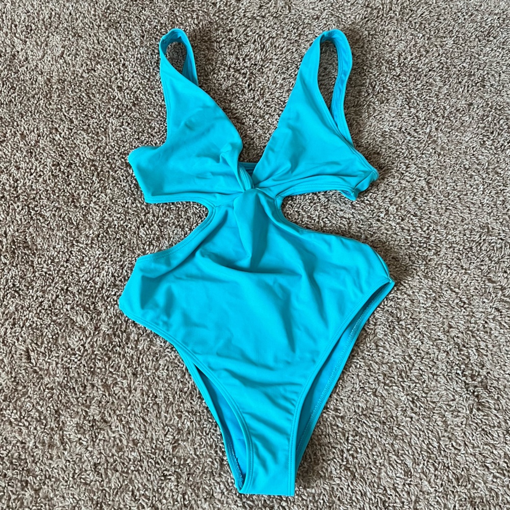 Forever 21 one piece swim suit.